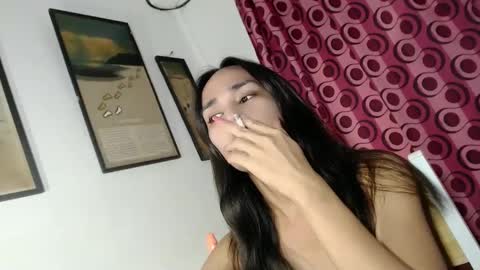 helloitsjassy online show from February 15, 2025, 8:33 pm