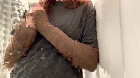 hellokitten123 online show from January 13, 2025, 8:15 pm