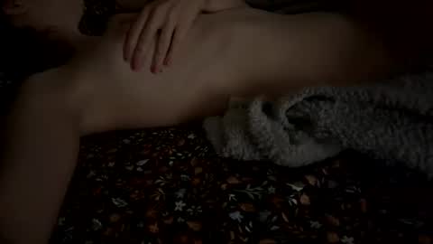 hellokitten123 online show from March 12, 2025, 4:13 pm