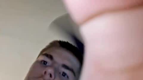 hellots3 online show from December 18, 2025, 2:39 am