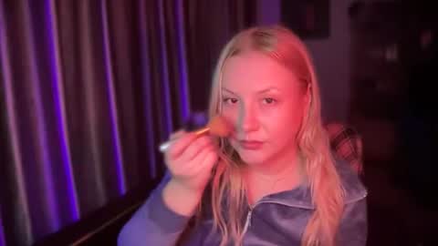 Snapshot of hellyriddle chatting on December 14, 2025, 7:03 am DeleteyourSadness online show from December 14, 2025, 7:03 am