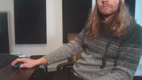 Snapshot of helpmefuckme chatting on July 23, 2026, 9:07 am helpmefuckme online show from July 23, 2026, 9:07 am