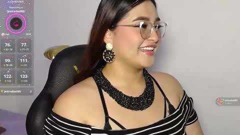 Snapshot of heluejamil chatting on October 20, 2025, 7:47 pm Zahira online show from October 20, 2025, 7:47 pm