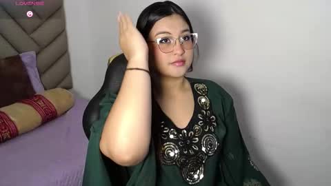 Snapshot of heluejamil chatting on October 29, 2025, 12:29 pm Zahira online show from October 29, 2025, 12:29 pm