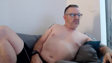 Snapshot of hempie1973 chatting on November 8, 2025, 8:36 am hempie1973 online show from November 8, 2025, 8:36 am