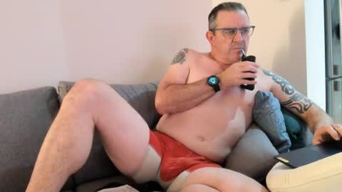 hempie1973 online show from July 13, 2026, 8:06 am