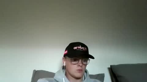 henrietje online show from May 14, 2026, 7:09 pm