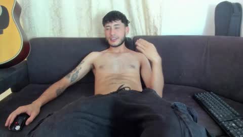 Snapshot of henrik_senn chatting on September 20, 2025, 10:55 pm henrik_senn online show from September 20, 2025, 10:55 pm