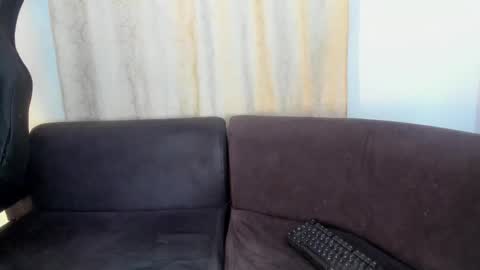 Snapshot of henrik_senn chatting on October 17, 2025, 2:48 am henrik_senn online show from October 17, 2025, 2:48 am