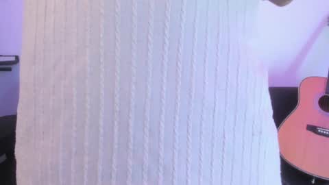 Snapshot of henrik_senn chatting on June 9, 2026, 8:09 pm henrik_senn online show from June 9, 2026, 8:09 pm