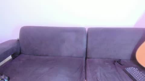Snapshot of henrik_senn chatting on June 12, 2026, 9:35 pm henrik_senn online show from June 12, 2026, 9:35 pm