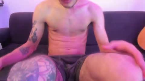 Snapshot of henrik_senn chatting on August 2, 2026, 11:58 pm henrik_senn online show from August 2, 2026, 11:58 pm