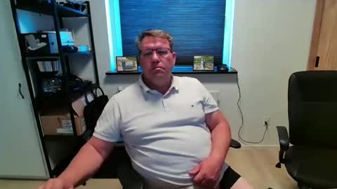 henrikrp1971 online show from May 8, 2026, 12:21 pm