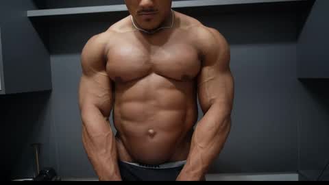 Henri online show from March 31, 2026, 10:32 pm