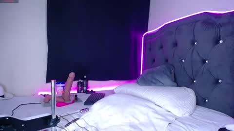 Snapshot of henry_diaz chatting on October 28, 2025, 8:51 am Henry online show from October 28, 2025, 8:51 am