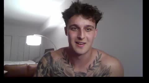 Snapshot of henrydesanti chatting on October 25, 2025, 2:19 am henrydesanti online show from October 25, 2025, 2:19 am