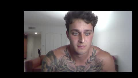 Snapshot of henrydesanti chatting on April 13, 2026, 4:40 am henrydesanti online show from April 13, 2026, 4:40 am