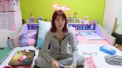 HeraLuna  online show from March 2, 2026, 9:43 pm