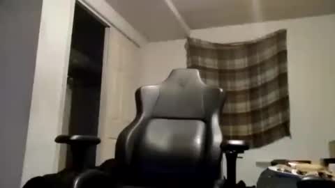 Hereforbootyyyy online show from February 26, 2025, 7:42 am