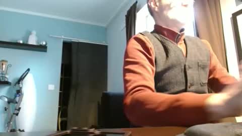 hering76 online show from February 12, 2026, 8:42 am