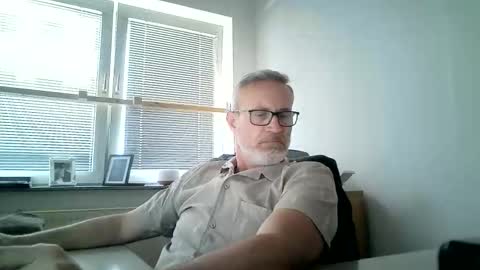 hering76 online show from May 26, 2026, 10:33 am