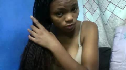 Snapshot of herisse01 chatting on May 3, 2026, 6:19 am herisse01 online show from May 3, 2026, 6:19 am