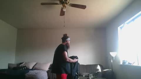 hermannbukowski online show from January 5, 2026, 5:27 pm