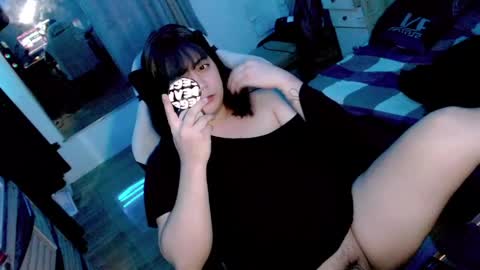 hermaphrodite199x online show from May 6, 2026, 7:41 pm