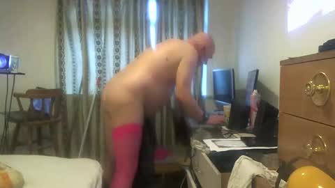 mature online show from June 10, 2026, 5:07 am