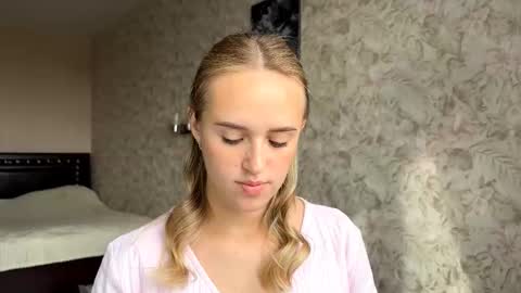 Sylvia online show from September 17, 2025, 8:38 am