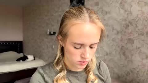 Sylvia online show from September 19, 2025, 8:05 am