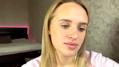 Sylvia online show from October 13, 2025, 8:36 am