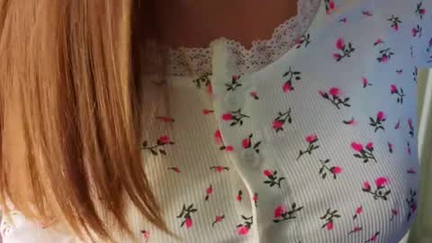 Snapshot of herminasouth chatting on March 25, 2026, 9:32 pm Nicole online show from March 25, 2026, 9:32 pm