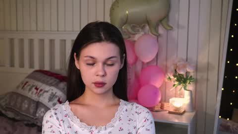 Snapshot of herminasouth chatting on April 9, 2026, 6:35 pm Nicole online show from April 9, 2026, 6:35 pm