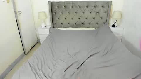 Herminia online show from December 17, 2025, 6:58 pm