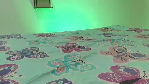 Snapshot of hermosanalgona chatting on March 10, 2025, 3:30 pm Charlotte Y Crystal online show from March 10, 2025, 3:30 pm