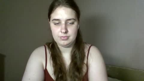 Snapshot of hess_luna_ chatting on September 19, 2025, 9:00 am hess_luna_ online show from September 19, 2025, 9:00 am