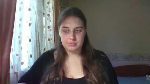 Snapshot of hess_luna_ chatting on September 23, 2025, 9:23 am hess_luna_ online show from September 23, 2025, 9:23 am