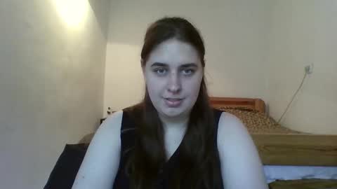 Snapshot of hess_luna_ chatting on September 26, 2025, 10:30 am hess_luna_ online show from September 26, 2025, 10:30 am