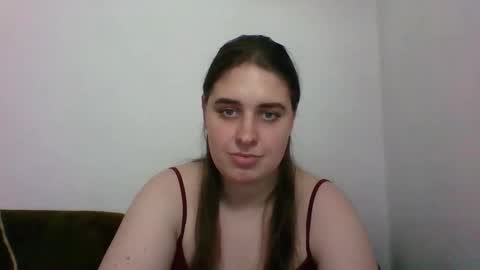 Snapshot of hess_luna_ chatting on October 3, 2025, 9:39 am hess_luna_ online show from October 3, 2025, 9:39 am