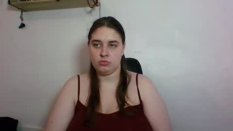 Snapshot of hess_luna_ chatting on October 7, 2025, 9:06 am hess_luna_ online show from October 7, 2025, 9:06 am