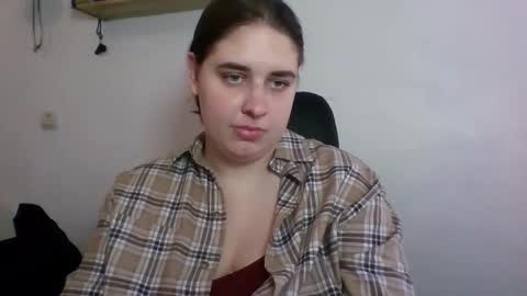 Snapshot of hess_luna_ chatting on October 9, 2025, 9:07 am hess_luna_ online show from October 9, 2025, 9:07 am