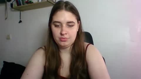 Snapshot of hess_luna_ chatting on October 23, 2025, 9:08 am hess_luna_ online show from October 23, 2025, 9:08 am