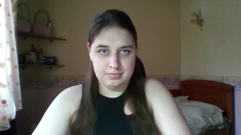 hess_luna_ online show from February 25, 2026, 10:03 am