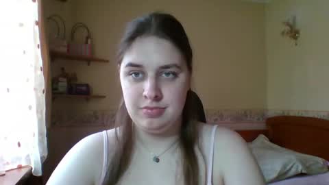 hess_luna_ online show from May 8, 2026, 9:03 am
