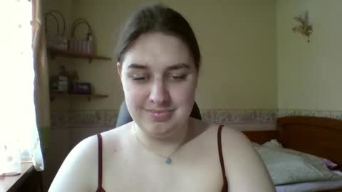 hess_luna_ online show from May 11, 2026, 9:04 am