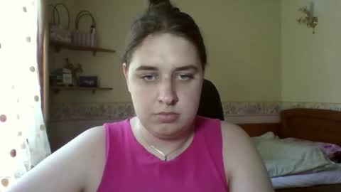 hess_luna_ online show from June 24, 2026, 8:57 am
