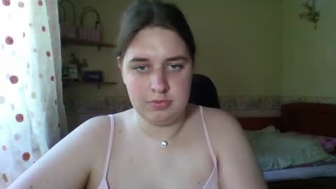 hess_luna_ online show from June 29, 2026, 9:04 am