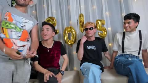Snapshot of hetero27cum chatting on January 8, 2025, 7:34 pm Euphoria Boys online show from January 8, 2025, 7:34 pm
