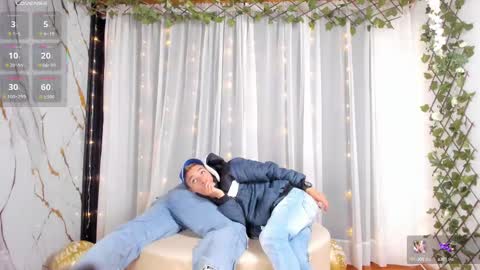Snapshot of hetero27cum chatting on March 4, 2025, 7:43 pm Euphoria Boys online show from March 4, 2025, 7:43 pm